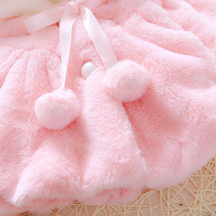 Manteau-cape chaud en fourrure avec oreilles de lapin mignonnes pour petites filles, style élégant et moderne, pour l'hiver