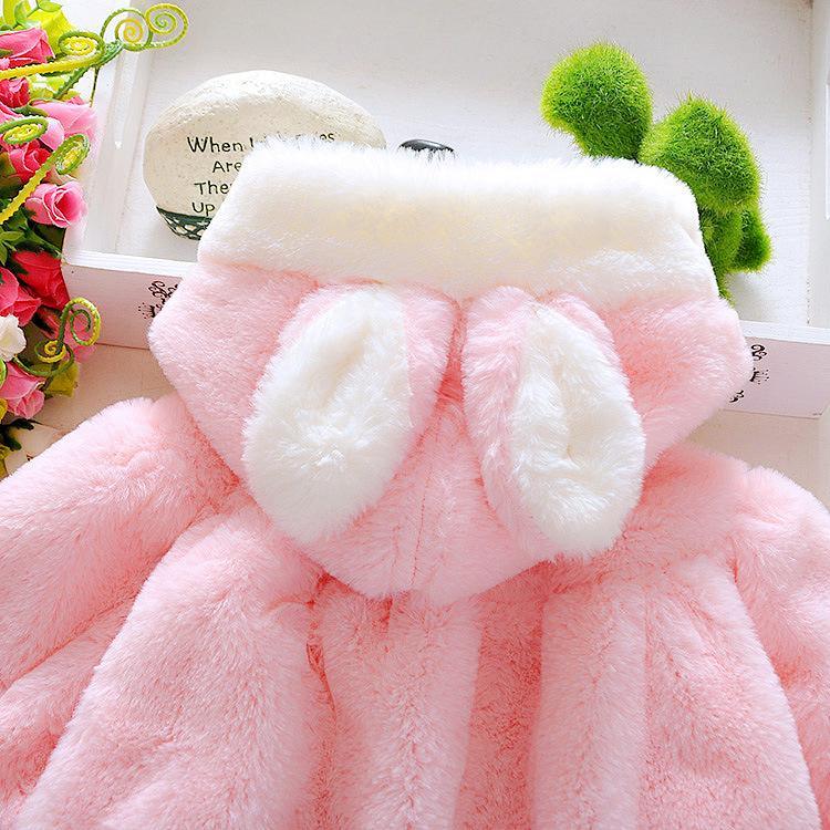 Manteau-cape chaud en fourrure avec oreilles de lapin mignonnes pour petites filles, style élégant et moderne, pour l'hiver