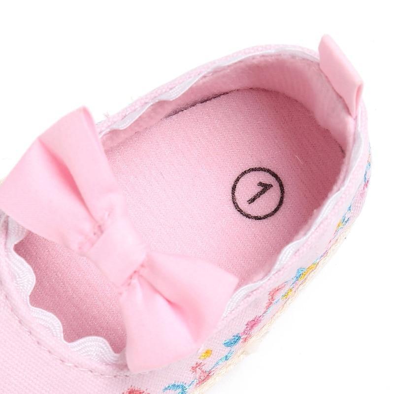 Chaussures Premiers Pas Bébé Fille, Semelle Souple Antidérapante, Nœud Blanc, Chaussures Élégantes et Luxueuses Pour Bébé Fille, Cadeau Parfait