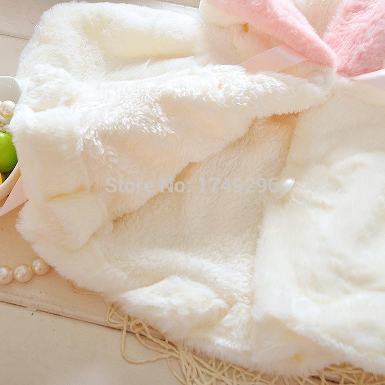 Vestes pour bébés filles Mignonnes à capuche Princesse Manteau chaud en fourrure pour enfants Vêtements d'extérieur pour filles Manteau en coton moderne pour bébés et enfants