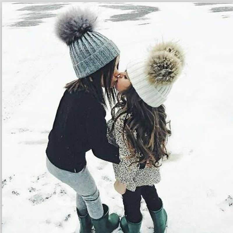 Casquettes Parent-enfant Tendance Mignon Bébé Pompon Casquette Hiver Double Balle de Fourrure Chapeau Bébé Maman Chapeau Tricoté Chaud