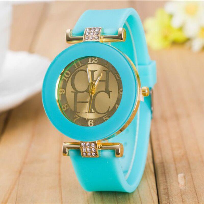 STEVVEX Montre décontractée en cuir simple à quartz pour femmes, montre-bracelet en silicone avec cristaux pour femmes et filles, couleur café