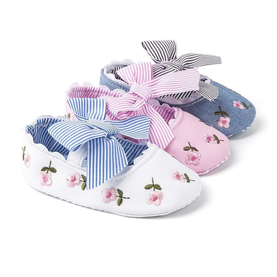 Chaussures de nouveau-né pour bébé fille, broderie florale, nœud rayé, premiers pas, semelles souples antidérapantes, chaussures de princesse