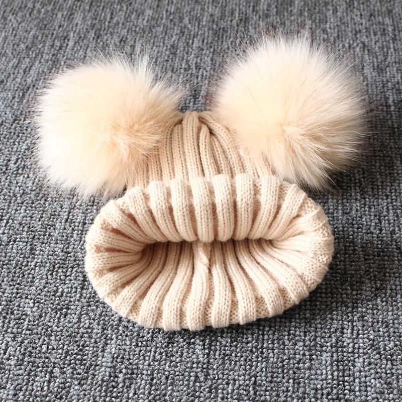 Bonnet tricoté chaud d'hiver pour bébés filles avec pompons en fourrure, uni, chaud, mignon, adorable, pour filles bébés, au design de luxe moderne