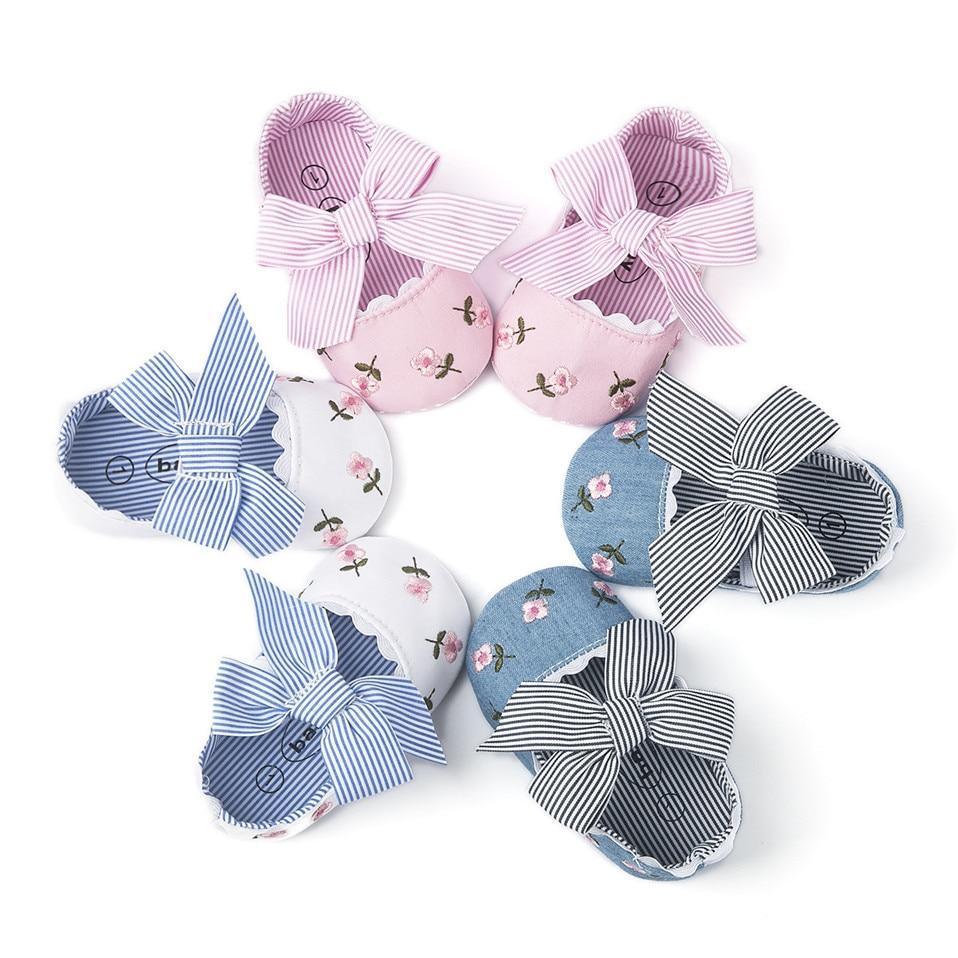 Chaussures de nouveau-né pour bébé fille, broderie florale, nœud rayé, premiers pas, semelles souples antidérapantes, chaussures de princesse