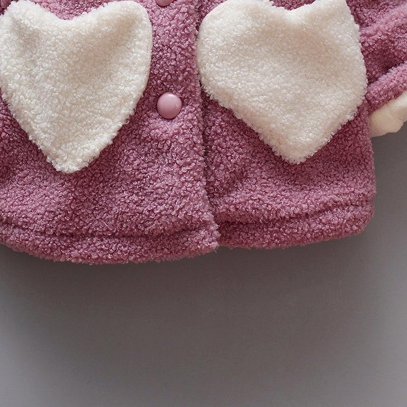 Manteaux d'hiver pour bébés filles, vêtements d'extérieur épais en velours pour nouveau-nés, sweats à capuche pour tout-petits avec motif cœur pour filles et bébés