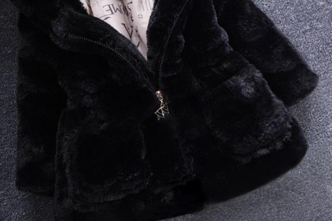 Vêtements d'hiver pour bébés filles Manteau Polaire Veste de Ski Chaude Combinaison de Neige 1-7 ans Veste à Capuche Bébé Vêtements d'extérieur pour Enfants au Design Moderne et Élégant