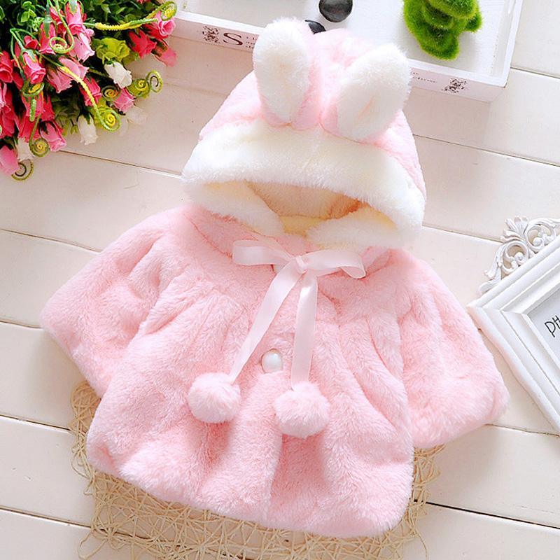 Manteau-cape chaud en fourrure avec oreilles de lapin mignonnes pour petites filles, style élégant et moderne, pour l'hiver