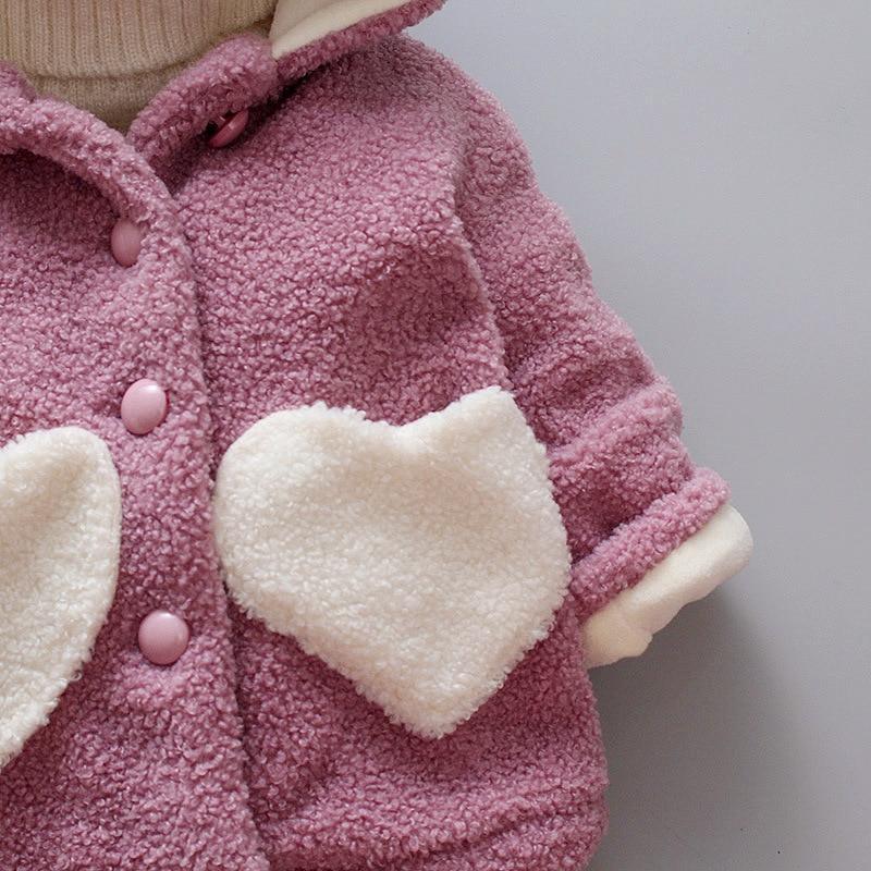 Manteaux d'hiver pour bébés filles, vêtements d'extérieur épais en velours pour nouveau-nés, sweats à capuche pour tout-petits avec motif cœur pour filles et bébés