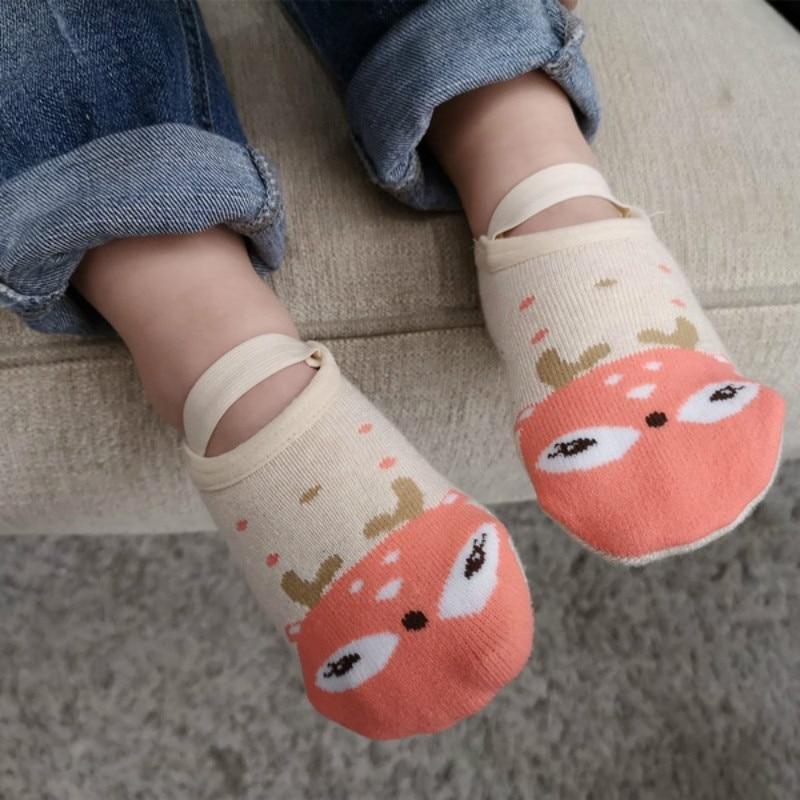Chaussettes mignonnes antidérapantes respirantes en coton à motif dessin animé pour bébés filles et garçons, extensibles, pour la maison