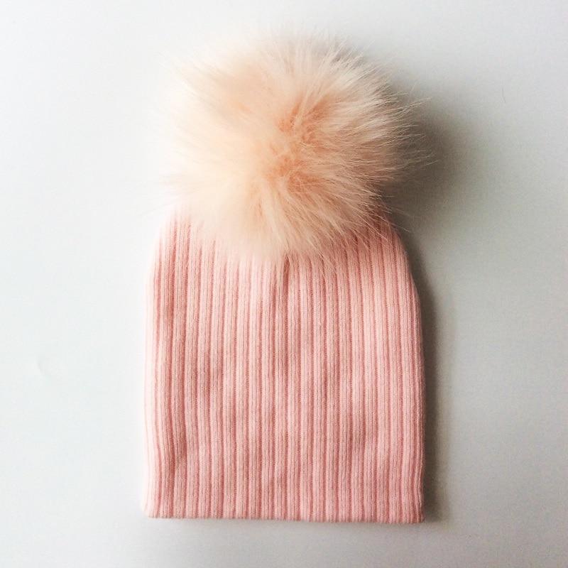 Tendance Nouvel Hiver Enfants Garçon Fille Bonnet en Crochet avec Pompom Artificiel Tricoté Enfants en Bas Âge Bonnets avec Pompon Bonnet Bébé pour Filles et Garçons