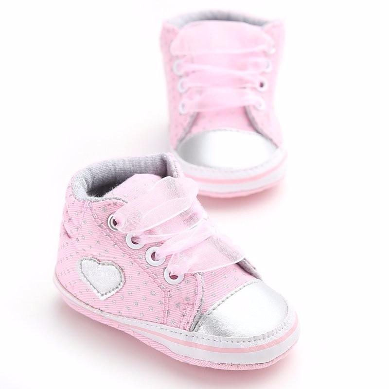 Baskets Premiers Pas Bébé Fille Points Cœur Automne Lacets Semelle Souple Coton