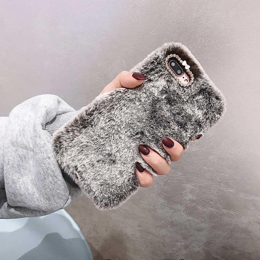 Étui cadeau Fashion Lady pour iPhone 14 13 12 XS Max XR X 11 Pro Max SE Coque chaude en fourrure duveteuse pour iPhone 6 7 8 Plus Coque de téléphone Housse arrière de protection en fourrure duveteuse
