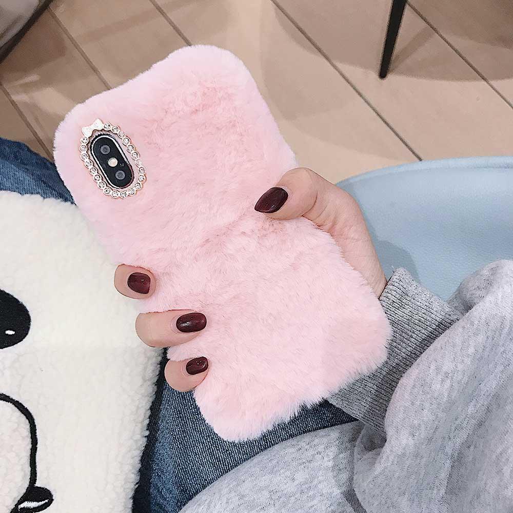 Étui cadeau Fashion Lady pour iPhone 14 13 12 XS Max XR X 11 Pro Max SE Coque chaude en fourrure duveteuse pour iPhone 6 7 8 Plus Coque de téléphone Housse arrière de protection en fourrure duveteuse