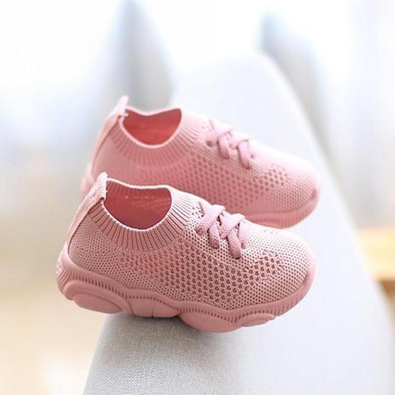 Chaussures de sport modernes pour enfants et bébés, baskets antidérapantes à semelle souple pour bébés, baskets plates décontractées pour enfants, chaussures de sport pour filles et garçons.