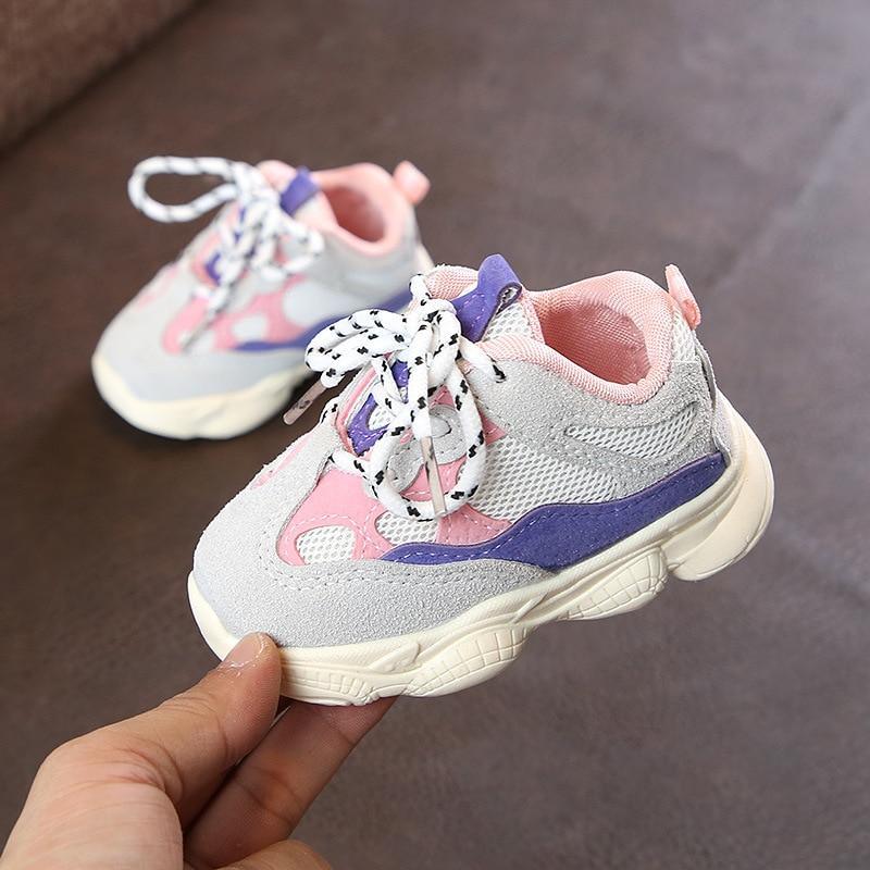 Chaussures Bébé Tout-petits Nouvelles Chaussures de Sport Printemps Automne Semelle Souple Patchwork Enfants Baskets à Lacets Garçons Filles Chaussures Enfant