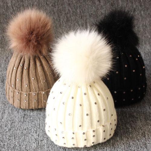 Tendance modeBonnet en fourrure tricotée chaude avec pompons pour bébés filles, idéal pour l'hiver, style élégant