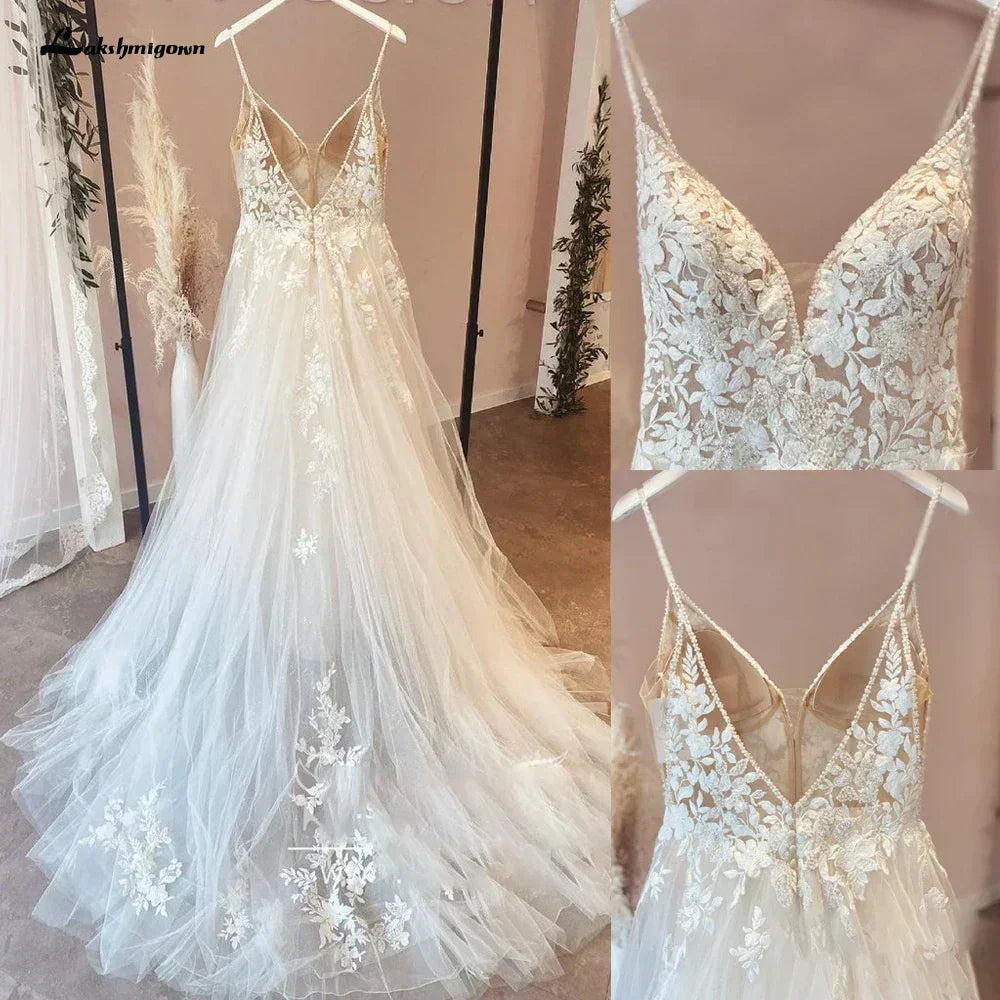 Robe de mariée vintage en dentelle à fines bretelles et décolleté en V, robe de mariée en tulle pour la plage, robe de mariée sur mesure