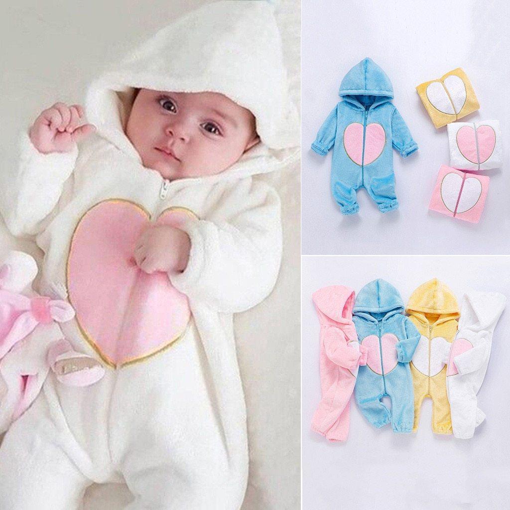 Nouvelle Tendance Combinaison Combinaison Polaire Chaude et Douillette pour Nouveau-né avec Fermeture Éclair Cœur, Grenouillère à Capuche pour Bébés Garçons et Filles