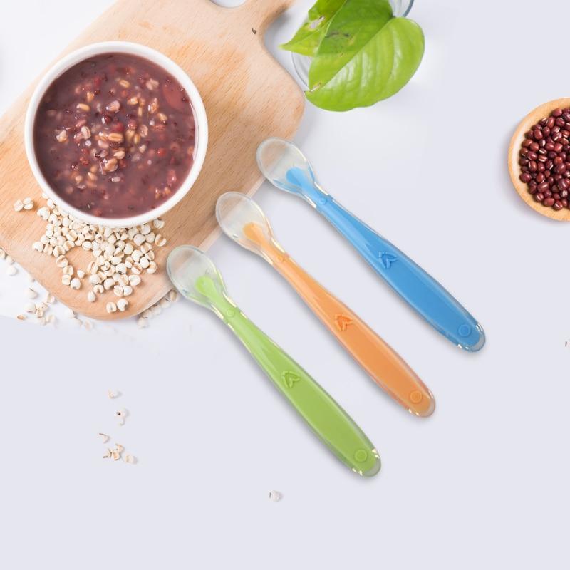 Cuillère en Silicone Souple pour Bébé Détection de Température Cuillère d'Alimentation pour Enfants Outils d'Alimentation pour Bébé Design Unique Parfait pour les Parents