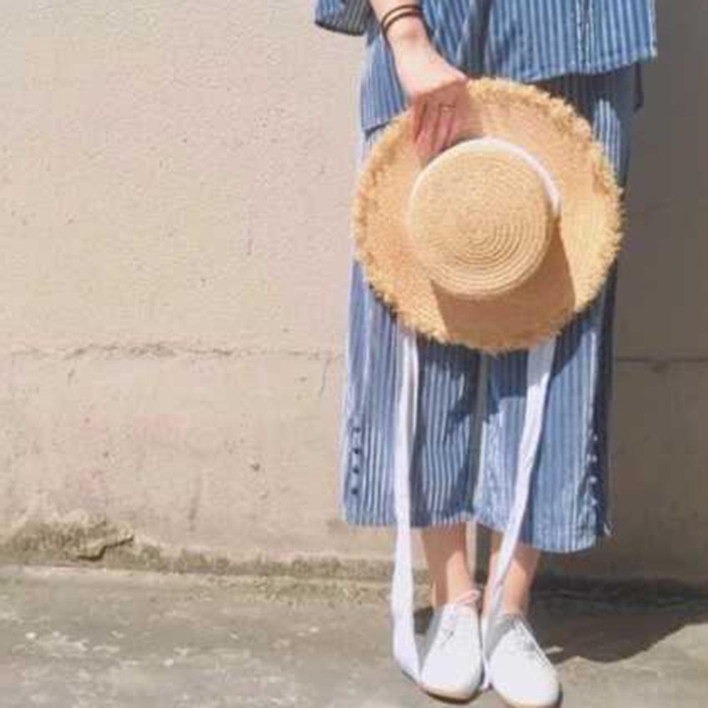 Chapeau de paille vintage pour femme, large, protection solaire, chapeau de plage avec nœud en ruban noir et blanc, design mignon, casquette de paille élégante pour femme, chapeau d'été, fedora de plage, chapeau plat décontracté pour femme