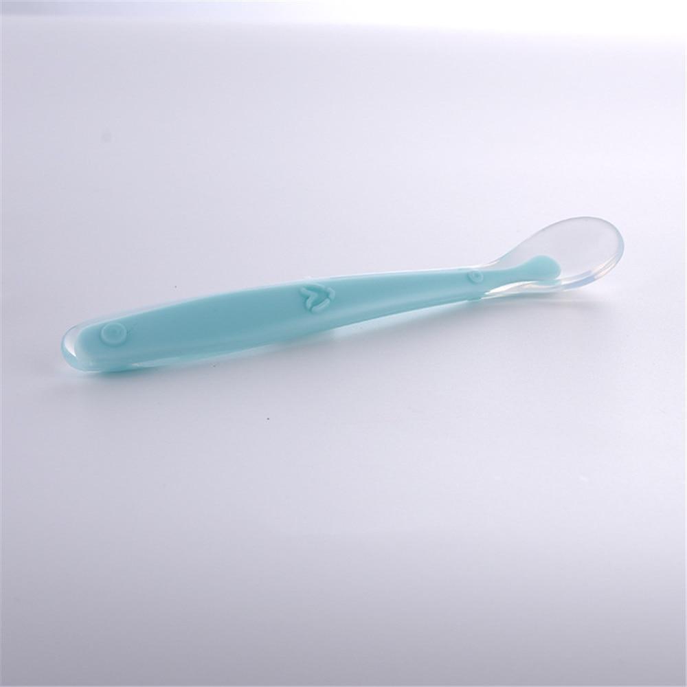 Nouvelles Cuillères en Silicone Souple Couleurs Bonbon Vaisselle Plats Alimentation Couverts Outils d'Alimentation pour Enfants