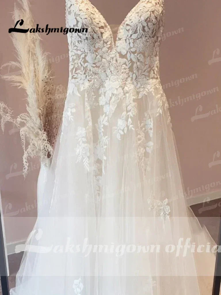 Robe de mariée vintage en dentelle à fines bretelles et décolleté en V, robe de mariée en tulle pour la plage, robe de mariée sur mesure