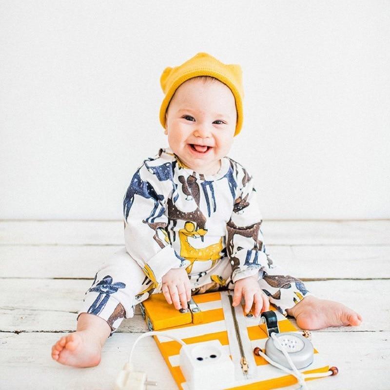 Nouvelle tendance de luxe moderne Bonnet de bébé Filles et garçons Couronne Tricoté Chapeau Bébé Chapeaux d'été Vides Nouveau-né Design Laine Bonnet Pour Enfants
