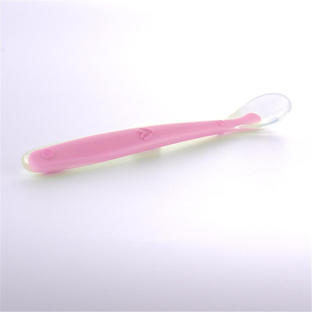 Nouvelles Cuillères en Silicone Souple Couleurs Bonbon Vaisselle Plats Alimentation Couverts Outils d'Alimentation pour Enfants