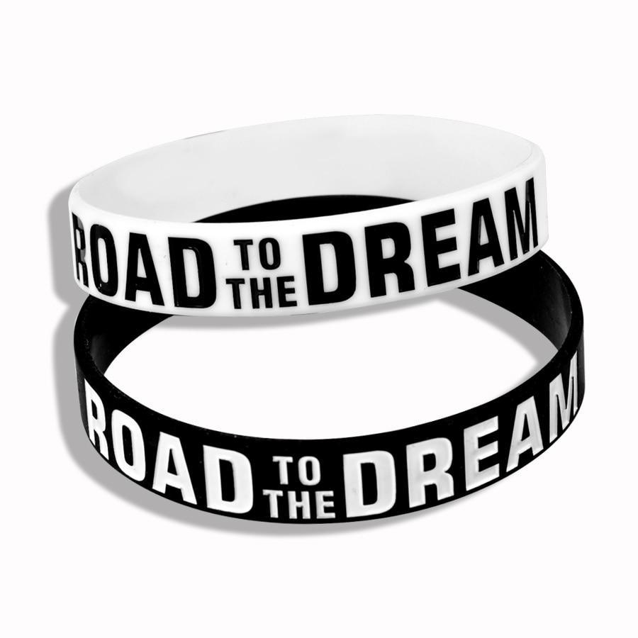 Nouvelle Tendance Motivation "La Route des Rêves" "N'abandonnez Jamais" Bracelet en Silicone Souple et Inspirant Bande Élastique Bracelet pour Femmes et Hommes au Design Unisexe
