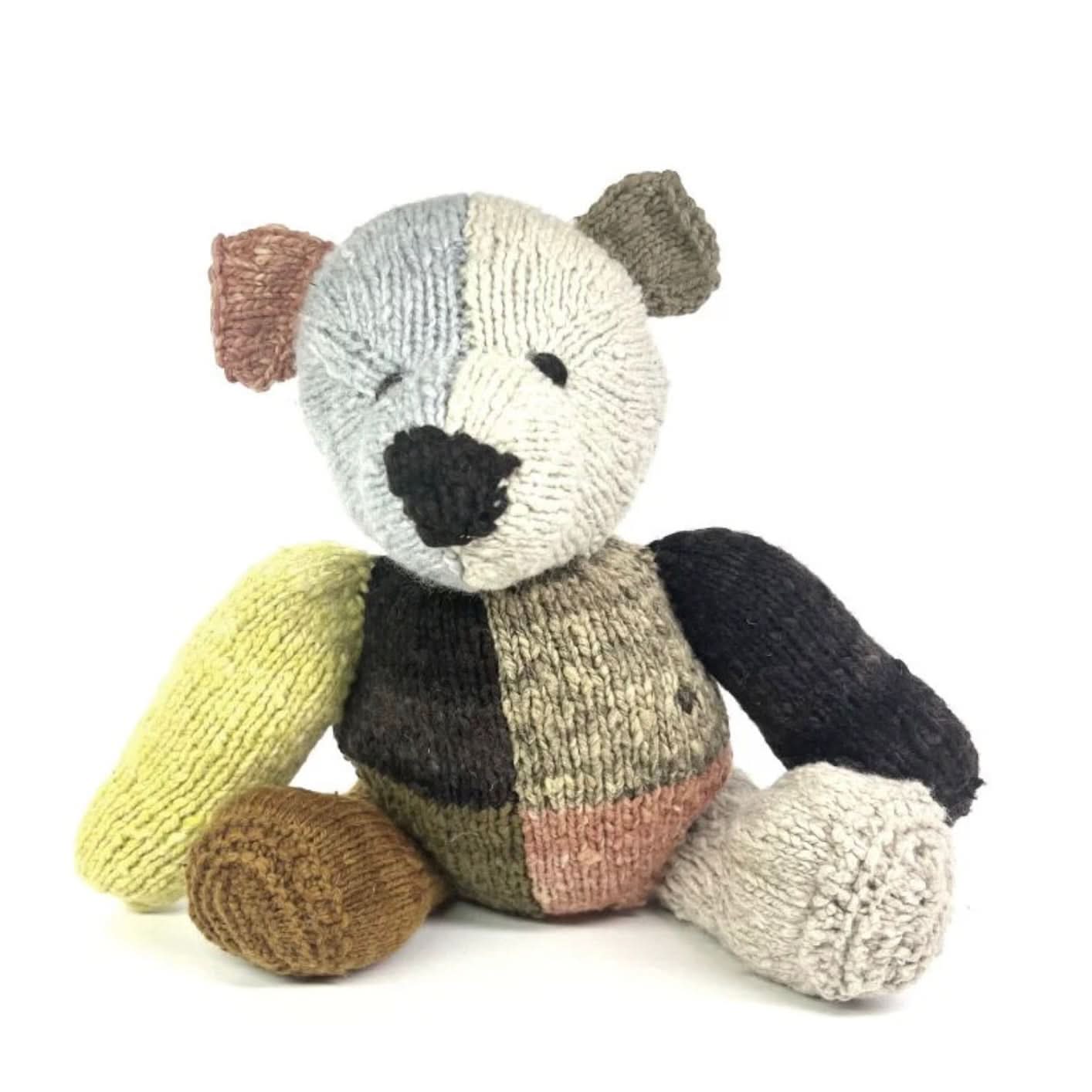 Doudou en maille tricotée | Dee l'ours en patchwork