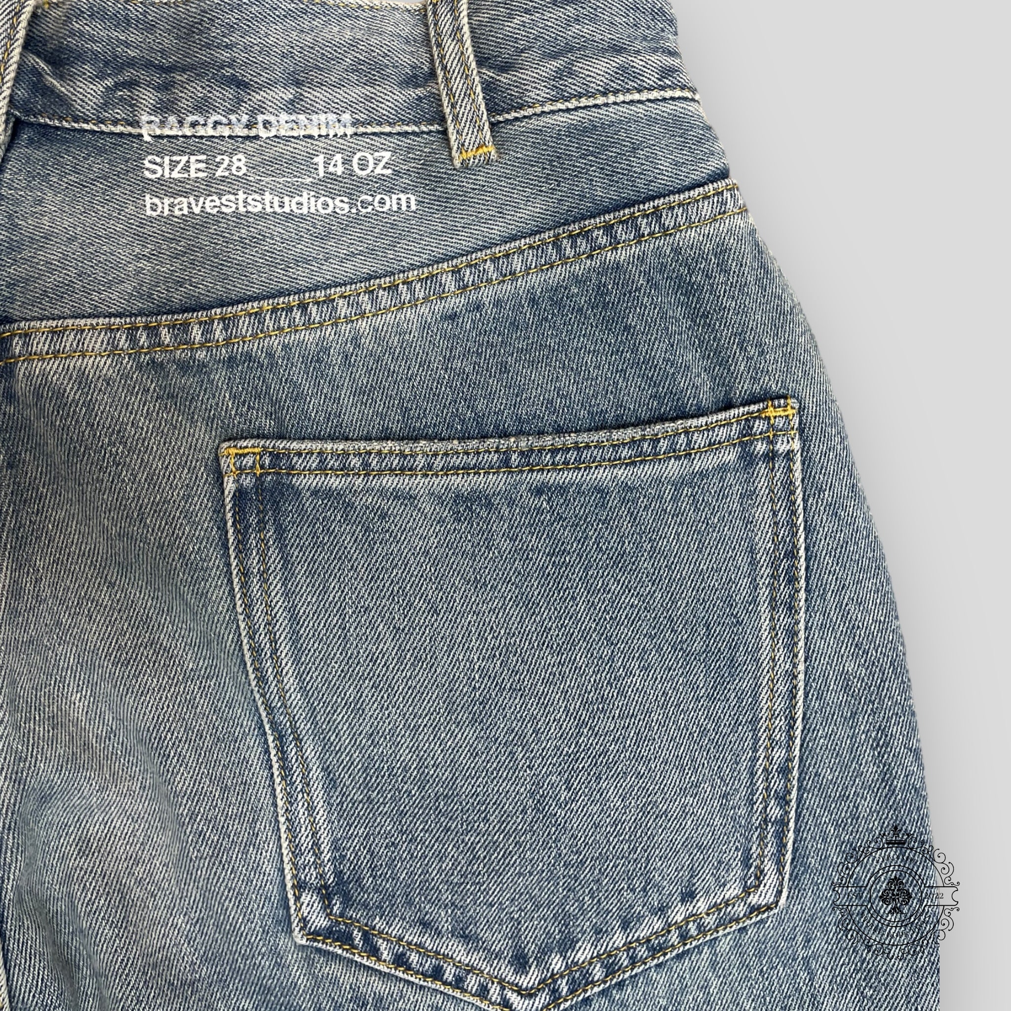 Jeans amples en denim délavé clair Bravest Studios