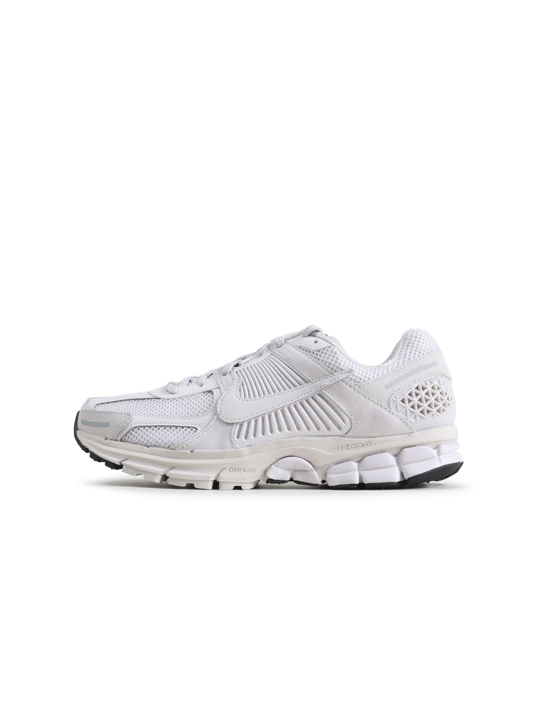 Nike Zoom Vomero 5 pour Femme - Triple Blanc