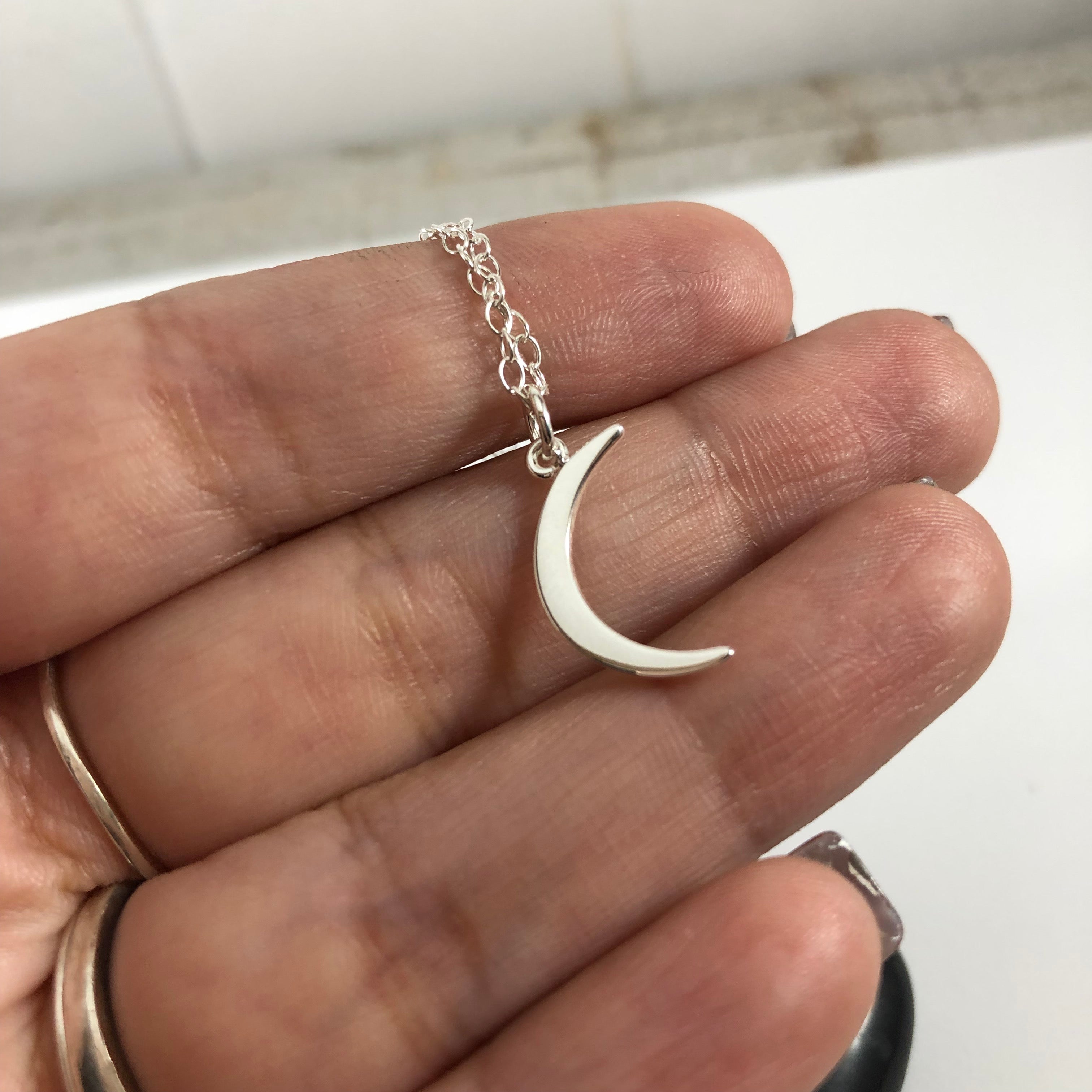 Collier Breloque Croissant de Lune - Bijoux en Argent Sterling