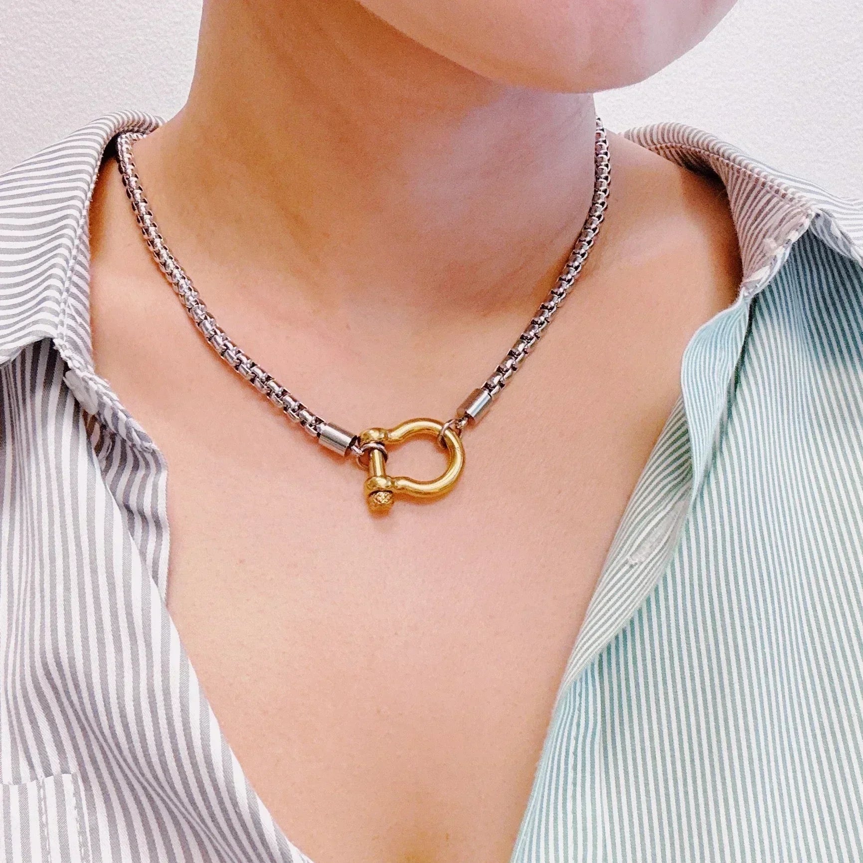 Collier chaîne avec pendentif de luxe