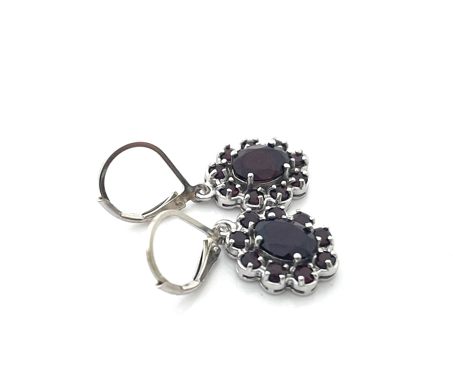 Boucles d'oreilles pendantes en argent sterling avec grenat – Pierre de naissance de janvier, fabriquées à la main à Raleigh