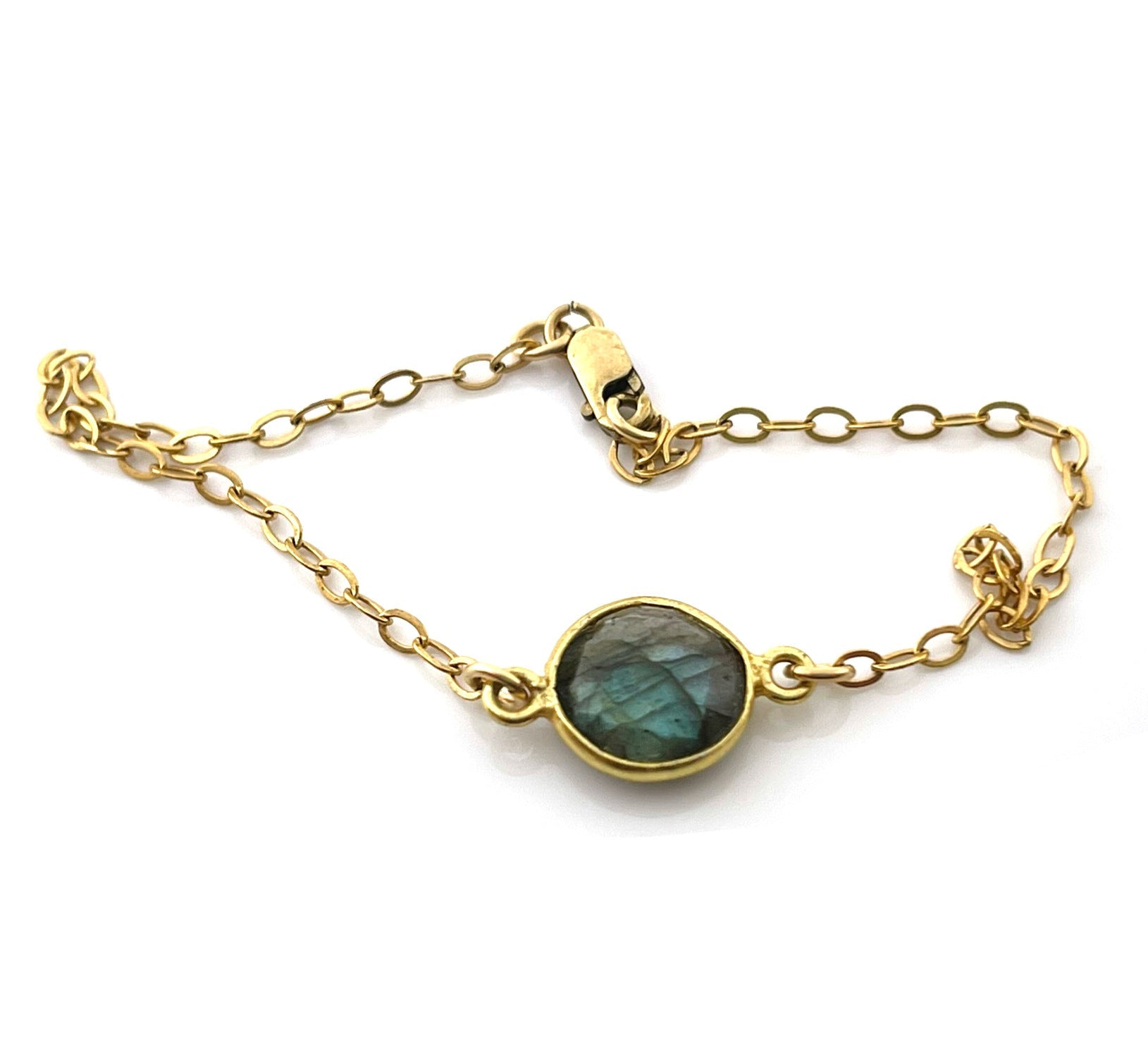 Bracelet à lunette en labradorite flash – Chaîne remplie d'or 14k – Fabriqué à la main à Raleigh NC – 7,25" avec fermoir mousqueton, coffret cadeau inclus