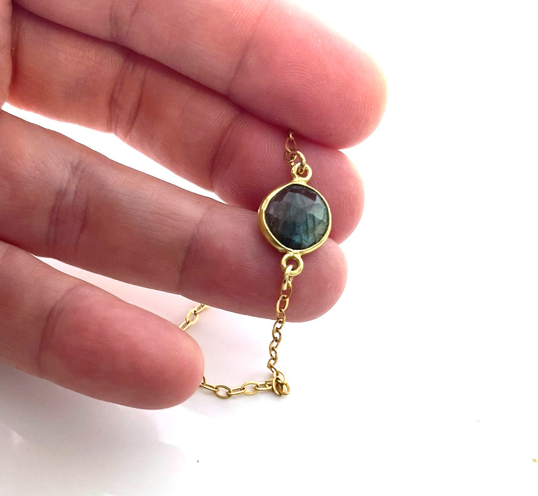 Bracelet à lunette en labradorite flash – Chaîne remplie d'or 14k – Fabriqué à la main à Raleigh NC – 7,25" avec fermoir mousqueton, coffret cadeau inclus