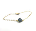 Bracelet Dainty Druzy gris – Chaîne en or 14 carats laminé – Pierre précieuse étincelante – Fait main à Raleigh