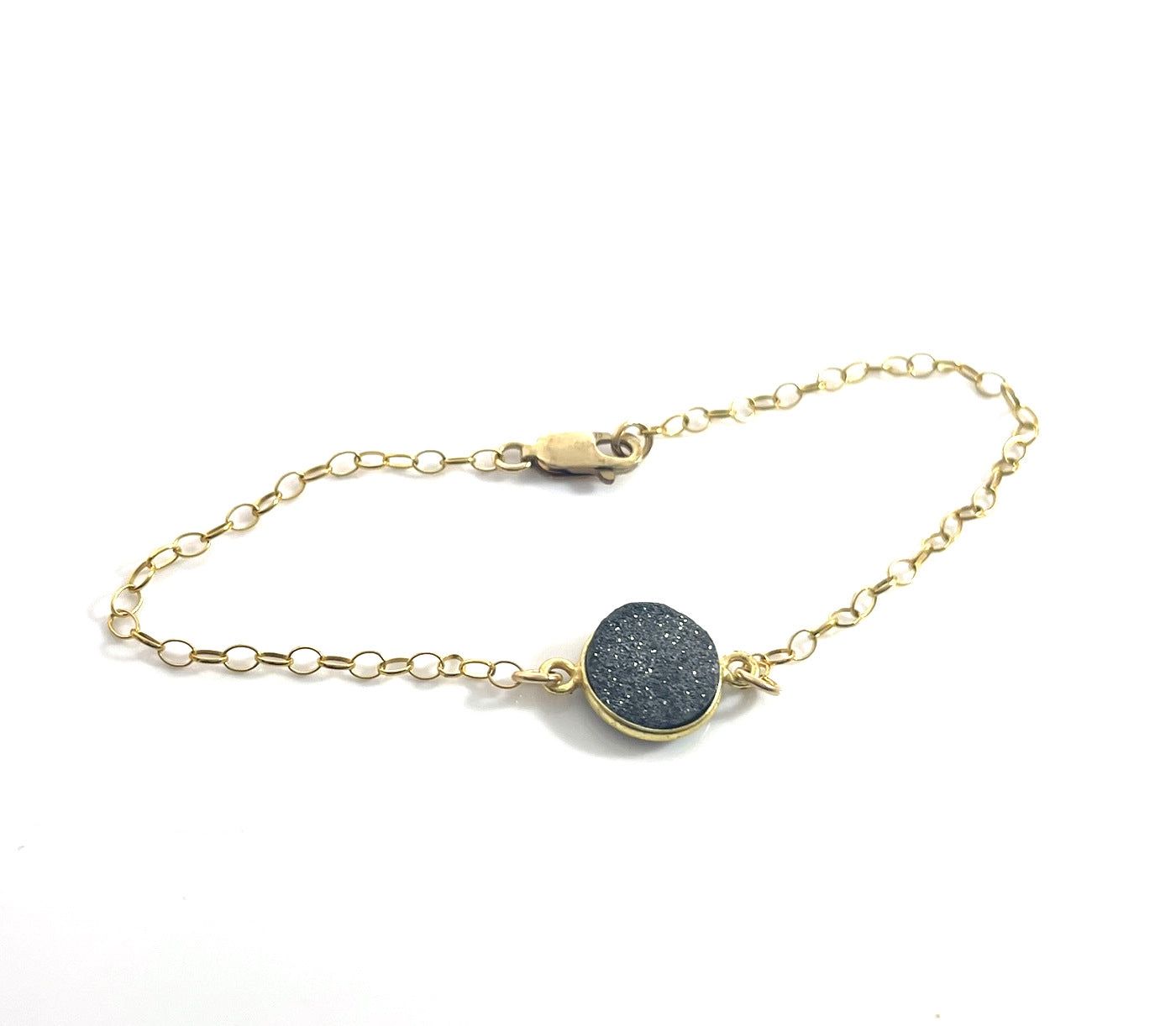 Bracelet Dainty Druzy gris – Chaîne en or 14 carats laminé – Pierre précieuse étincelante – Fait main à Raleigh