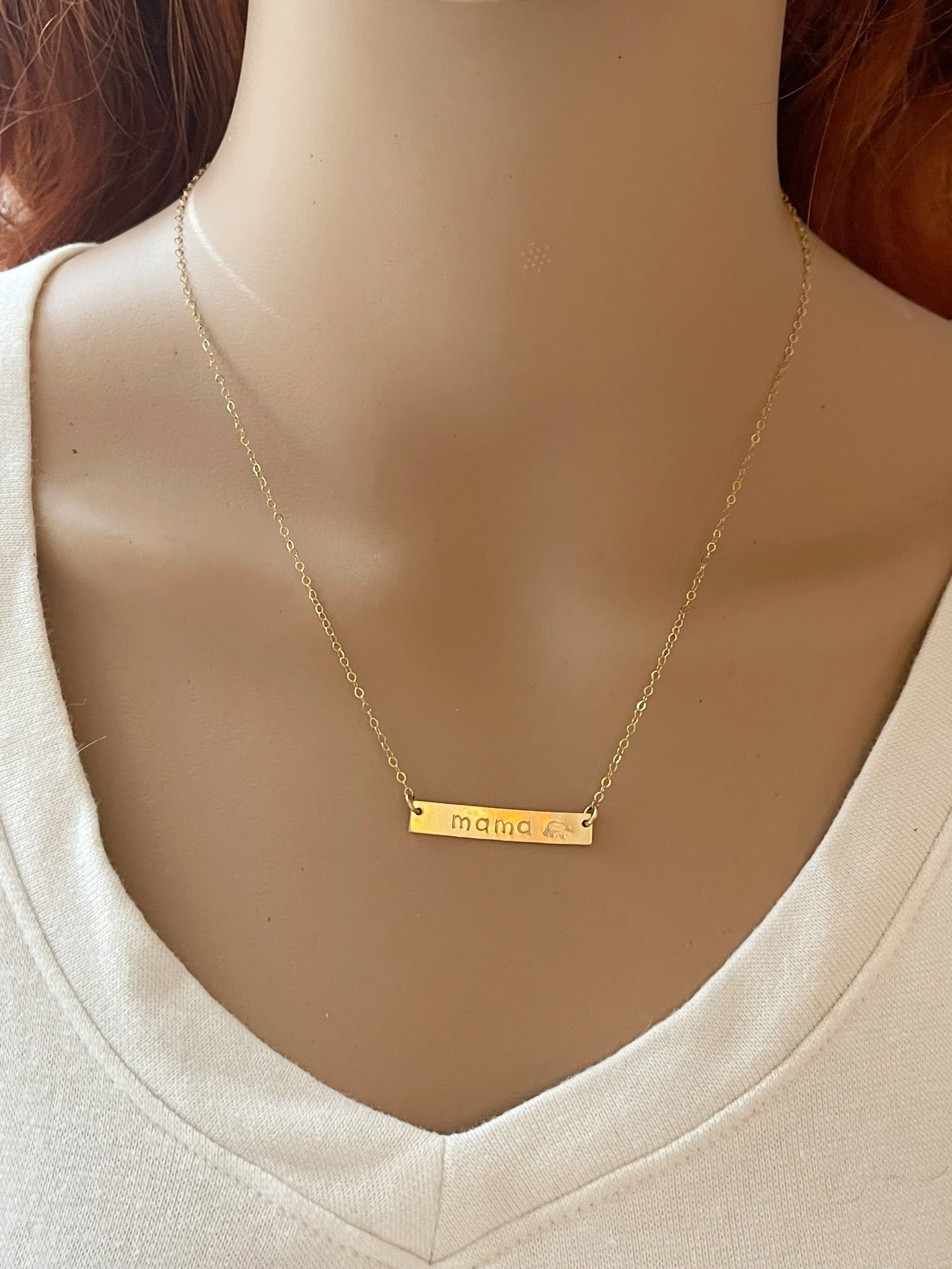 Collier Maman Ours – Collier barre en or laminé unique, estampillé à la main
