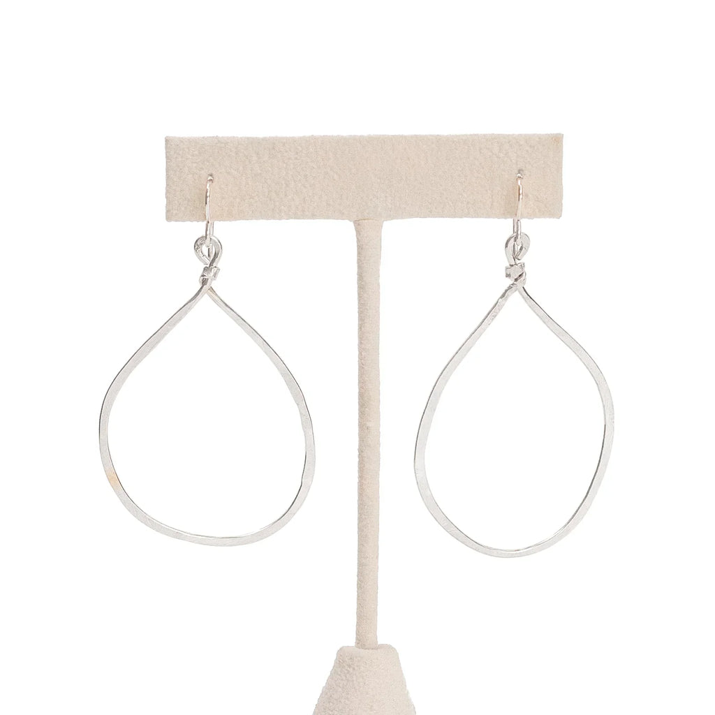 Boucles d'oreilles créoles martelées forgées à la main