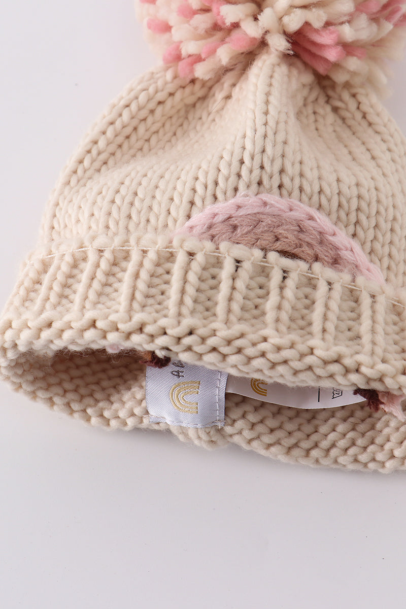 Bonnet à pompon arc-en-ciel brodé à la main