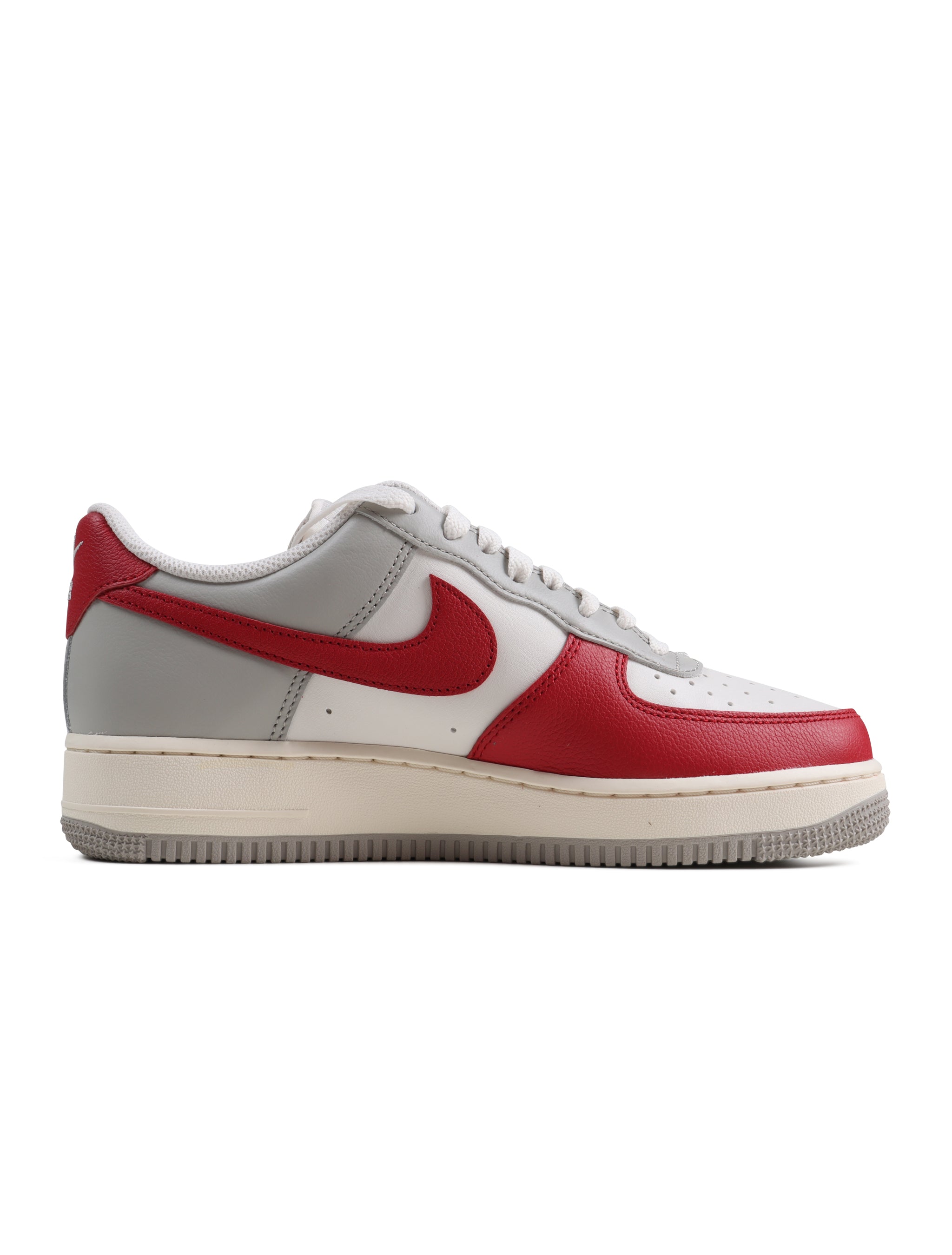 Nike Air Force 1 '07 LV8 pour homme - Bout rouge