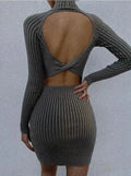 Robe midi moulante à col montant – Détail torsadé au dos ouvert | Femstylo