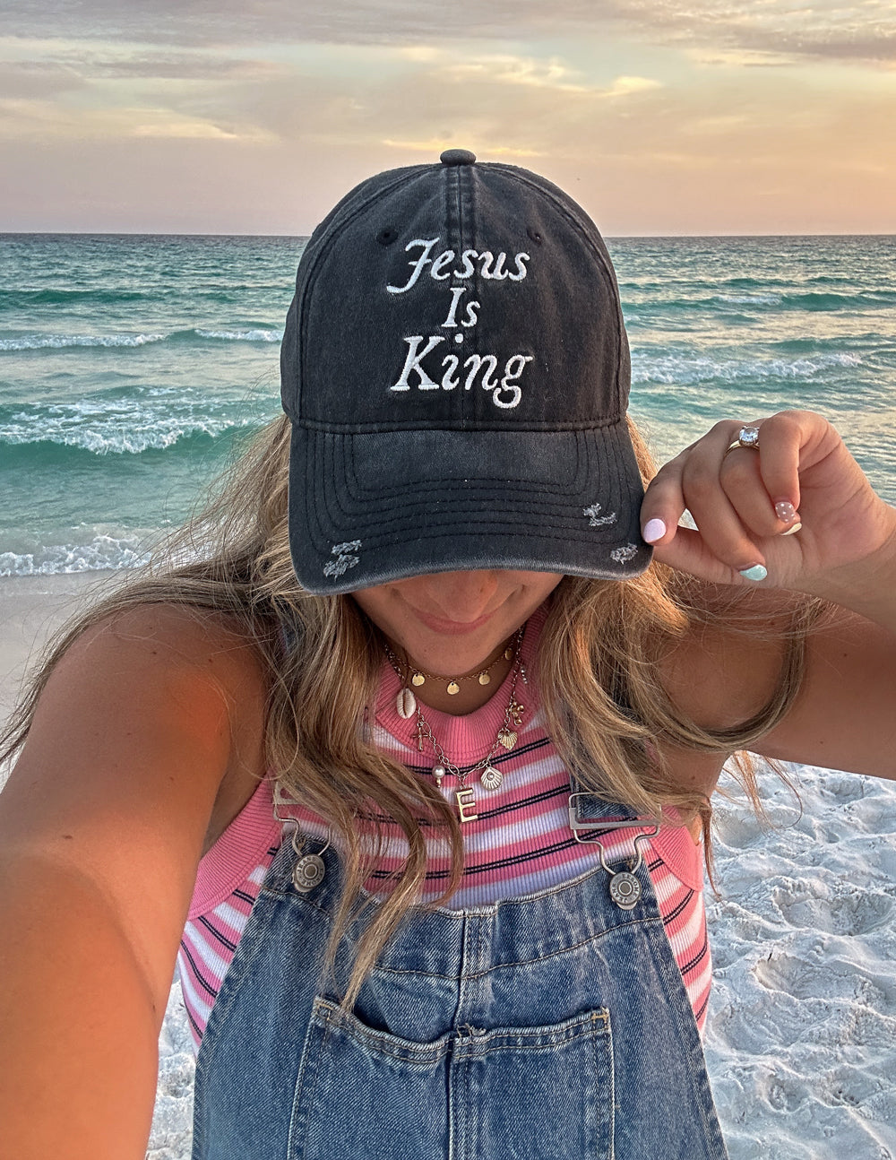 Casquette Jesus Is King