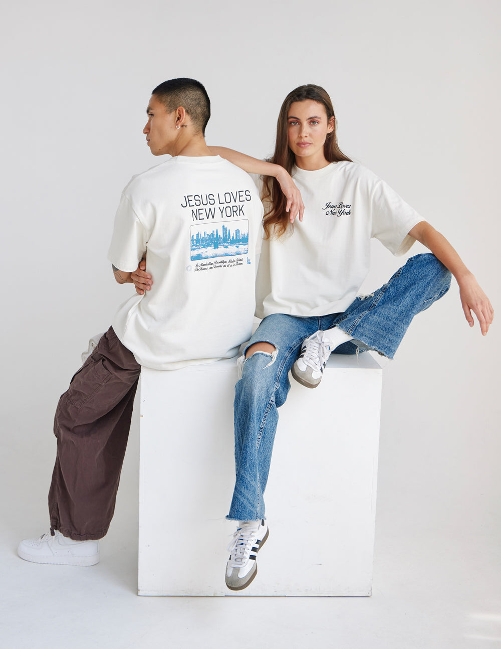 T-shirt épais "Jesus Loves New York"