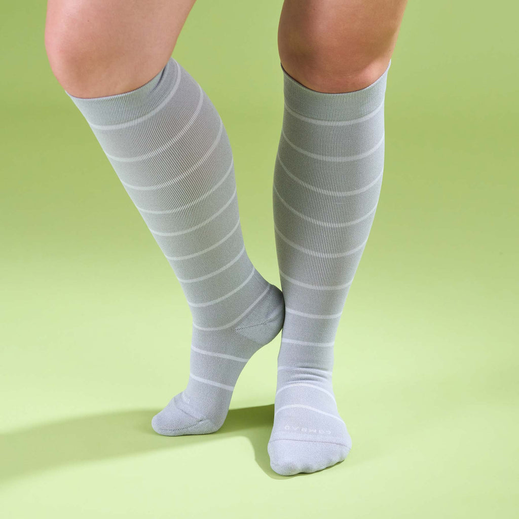 Chaussettes de compression montantes – Rayées
