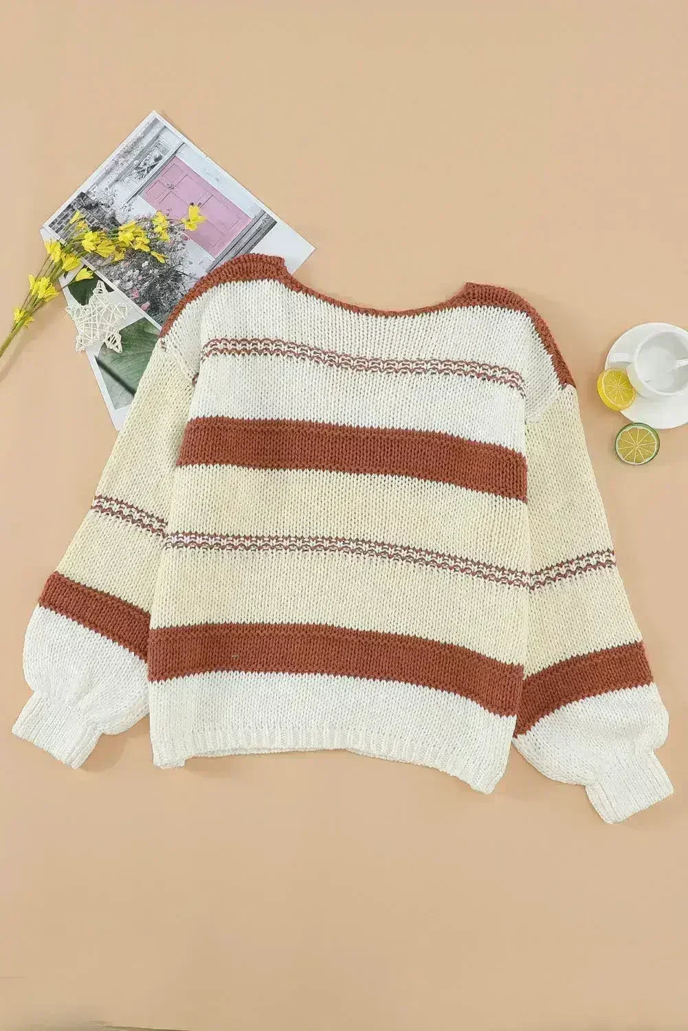 Pull rayé rouge et beige