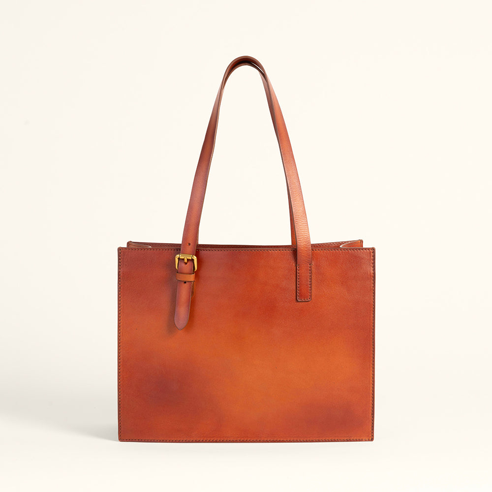 Sac bandoulière Loyal West Mivva en cuir doux de couleur noyer, confectionné à la main